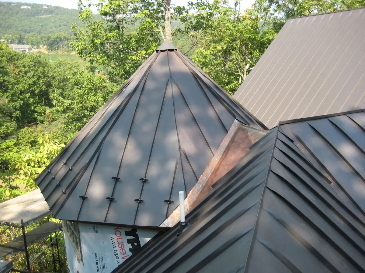 Professional Gutter Cleaning by Craftsman Roofing in Los Banos
